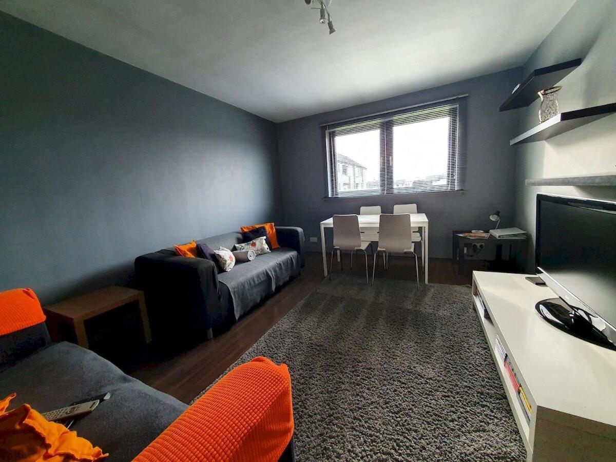 2 Bedroom, Free Parking & Netflix Near Hospitals Aberdeen Bagian luar foto